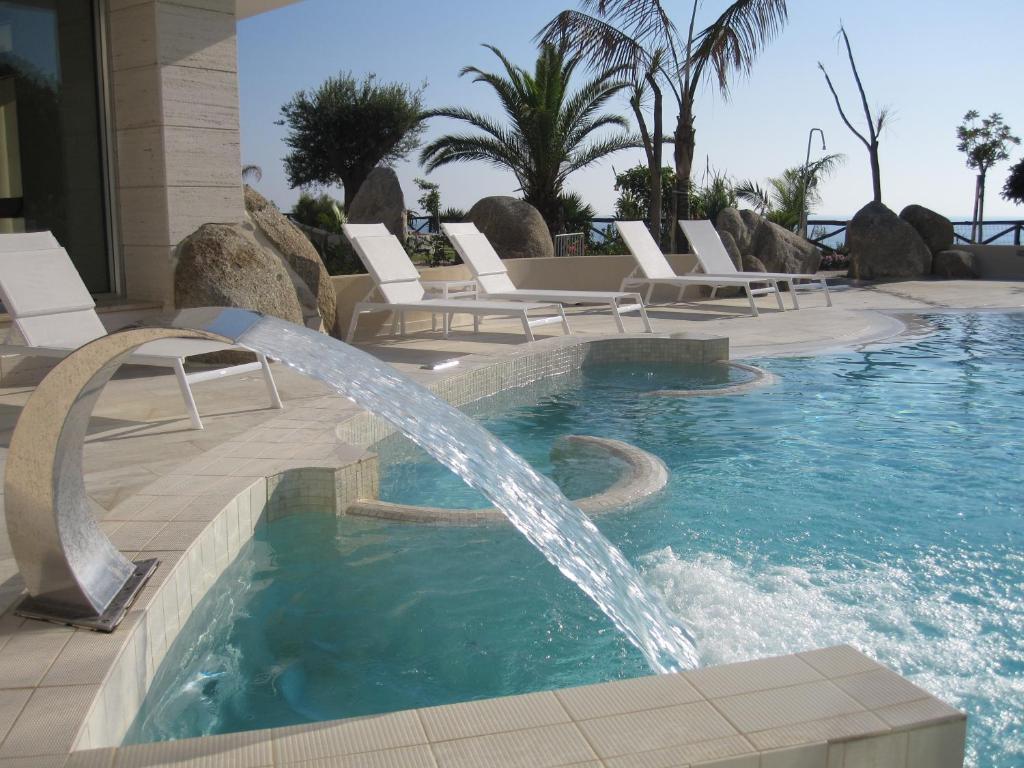 Hotel Villaggio Cala Di Volpe 카포바티카노 외부 사진