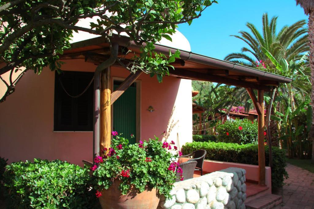 Hotel Villaggio Cala Di Volpe 카포바티카노 객실 사진
