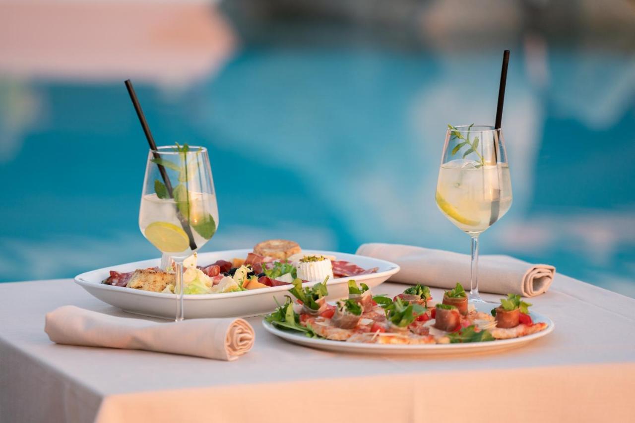 Hotel Villaggio Cala Di Volpe 카포바티카노 외부 사진