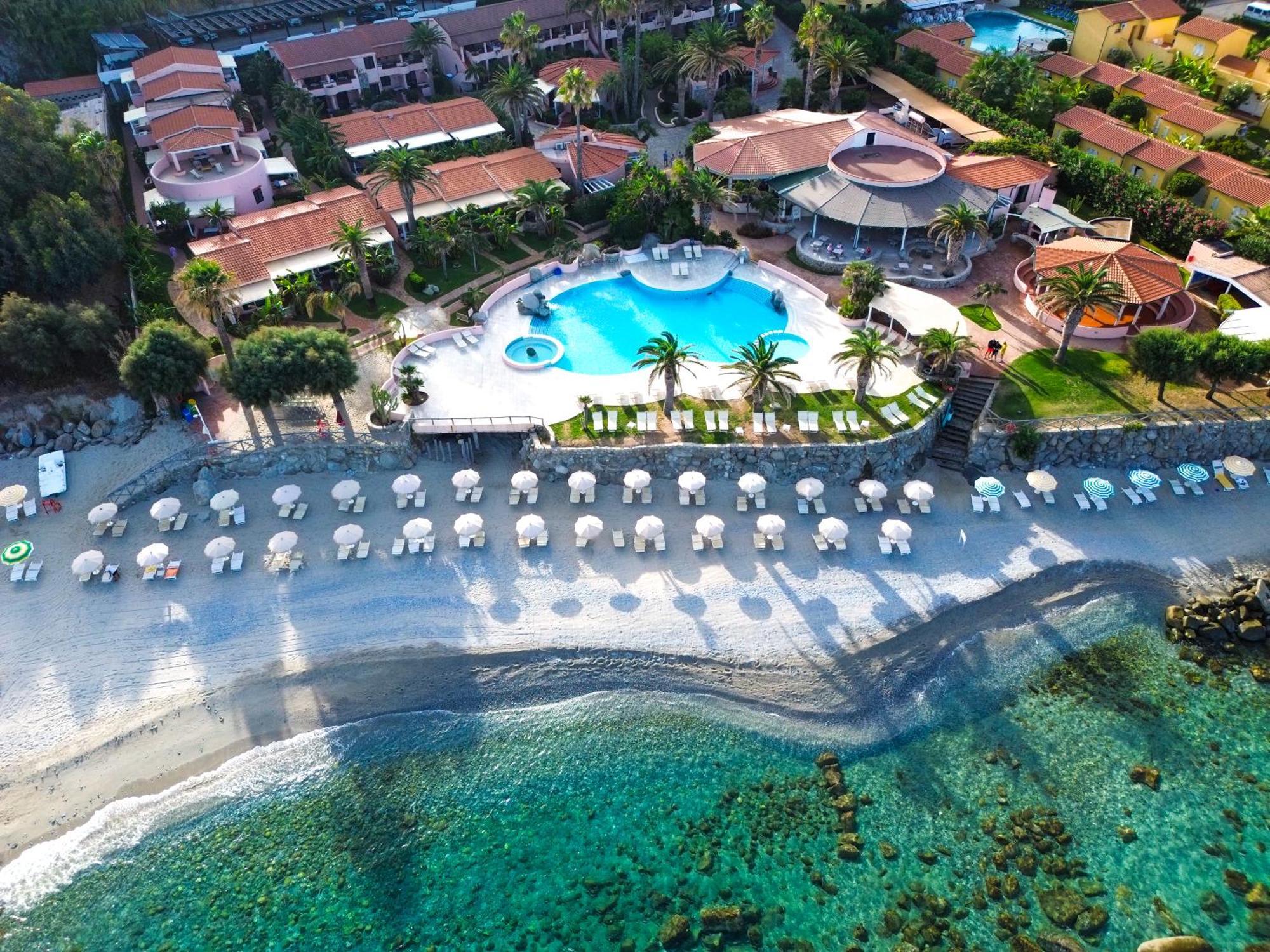 Hotel Villaggio Cala Di Volpe 카포바티카노 외부 사진