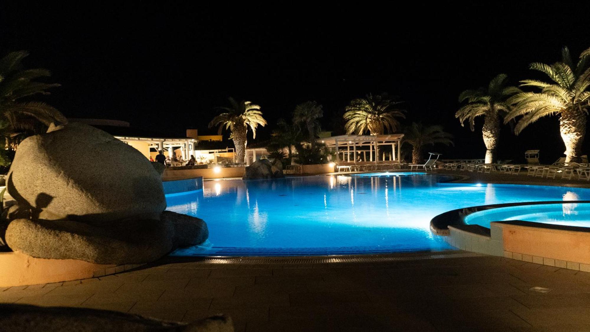 Hotel Villaggio Cala Di Volpe 카포바티카노 외부 사진
