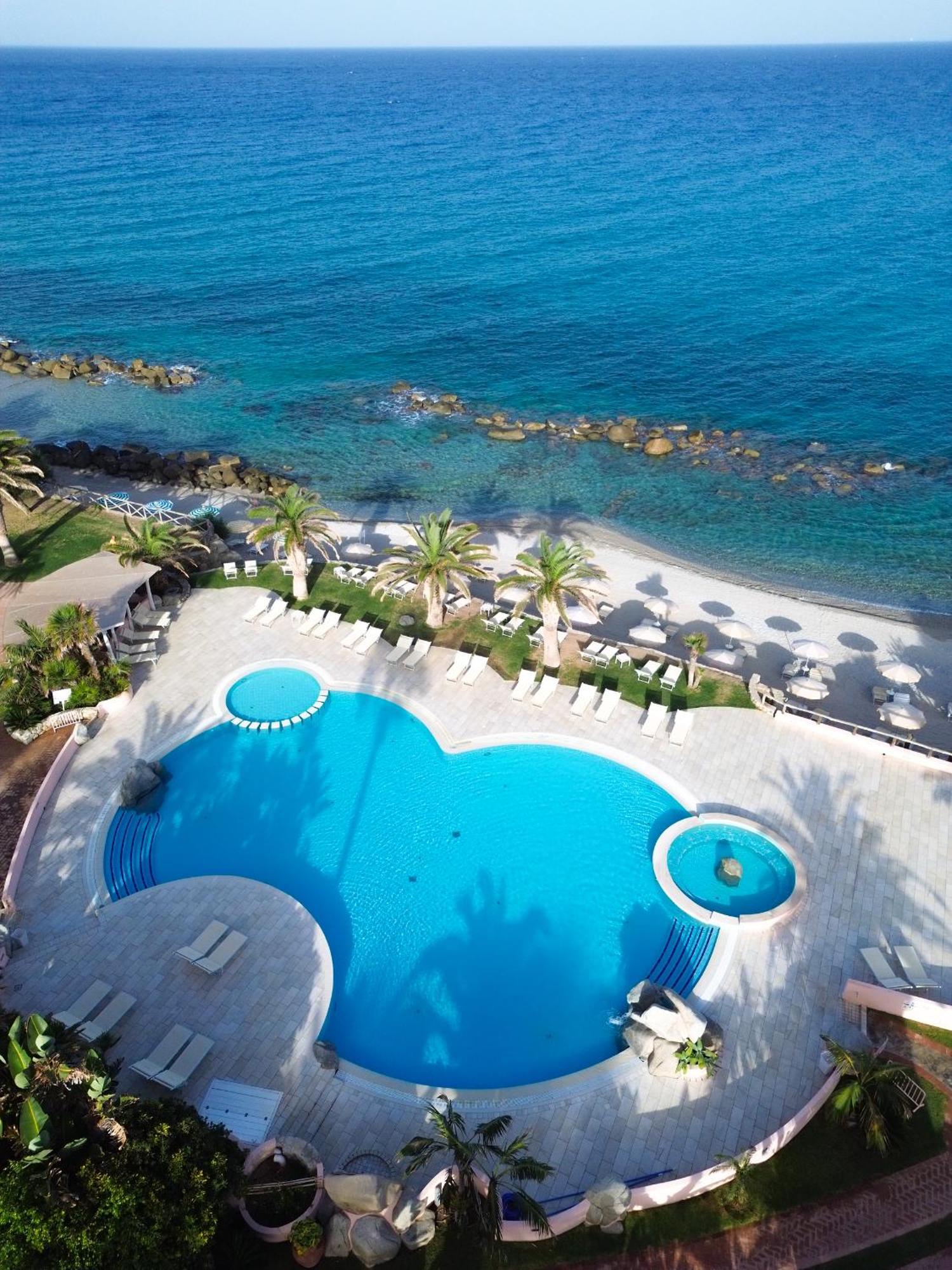 Hotel Villaggio Cala Di Volpe 카포바티카노 외부 사진