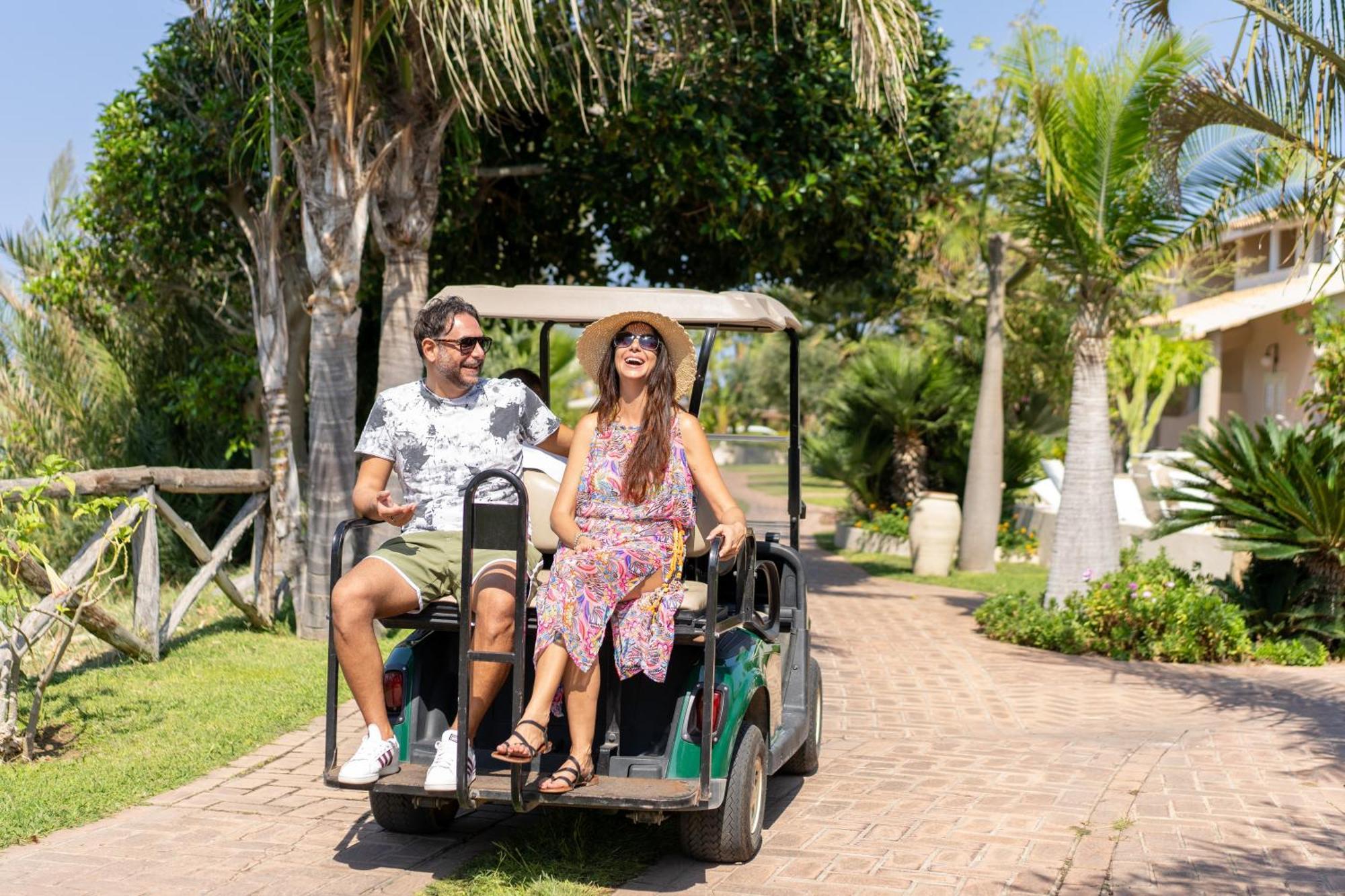Hotel Villaggio Cala Di Volpe 카포바티카노 외부 사진
