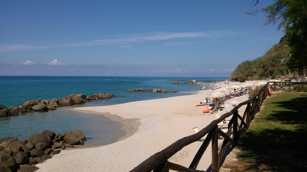 Hotel Villaggio Cala Di Volpe 카포바티카노 외부 사진